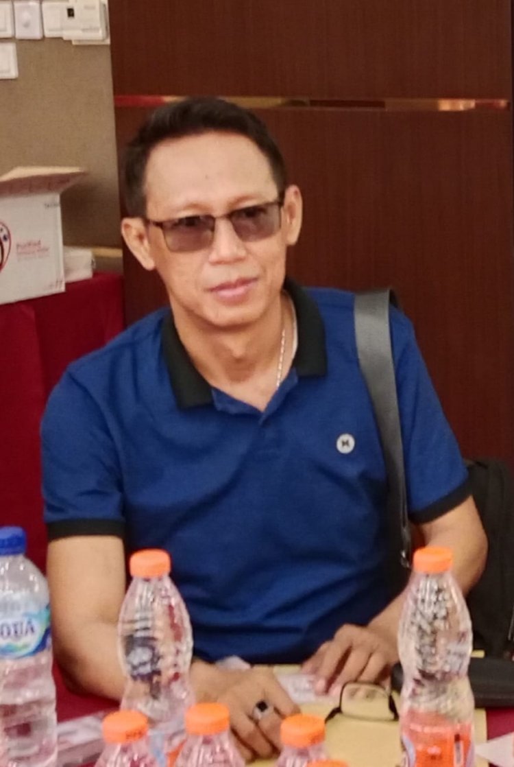 " BIJAK BERMEDIA SOSIAL DI TAHUN POLITIK : KETUA AMK KOBAR HENDRA GUNAWAN INGATKAN BAHAYA HOAKS, KRITIK MINIMNYA LITERASI DIGITAL "